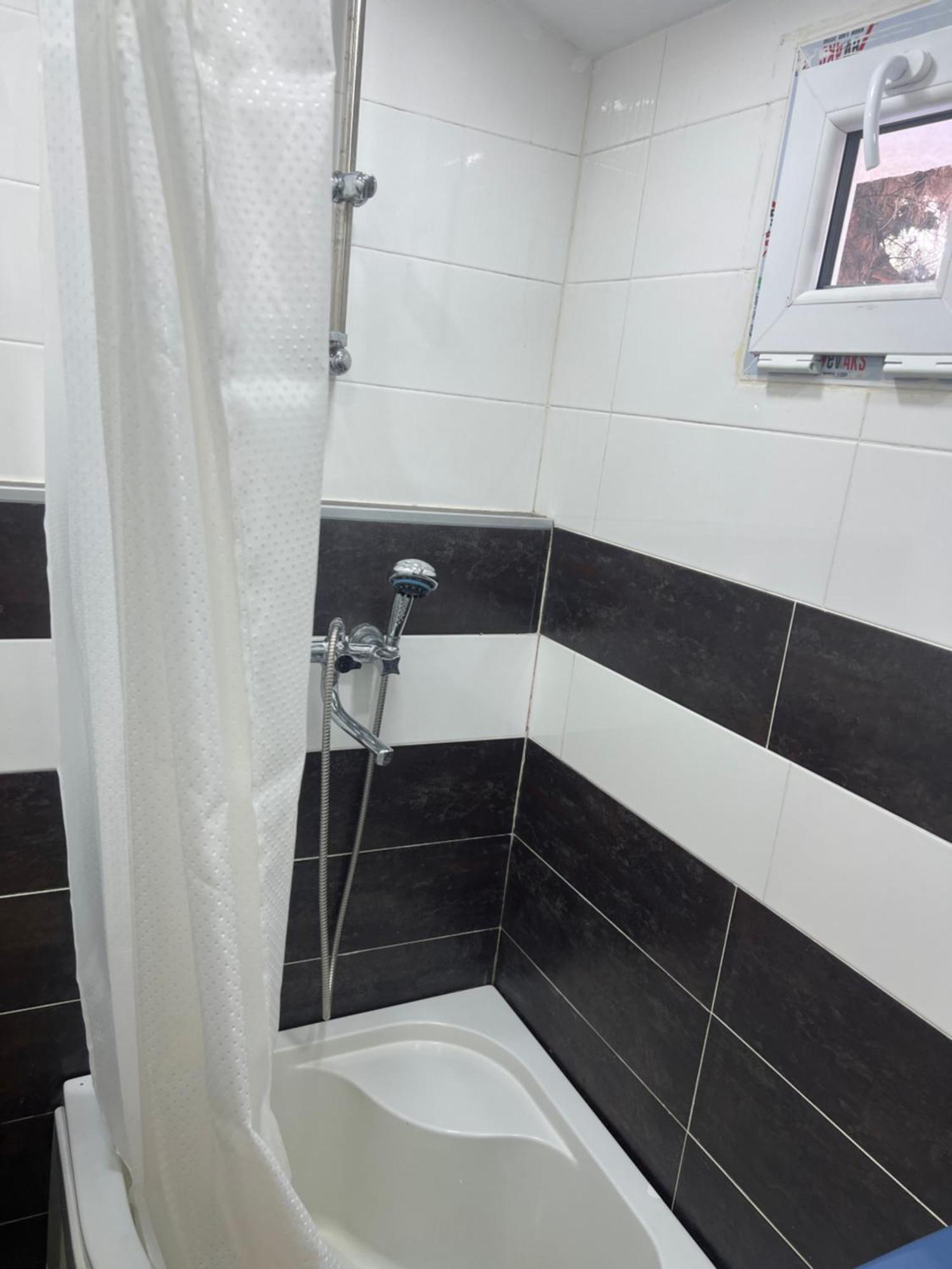 Monika Apartment Tbilisi Esterno foto